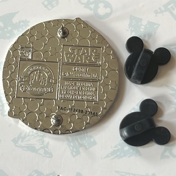 Disney Parks Star Wars C-3PO and R2-D2 Trading Pin - Picture 3 of 3